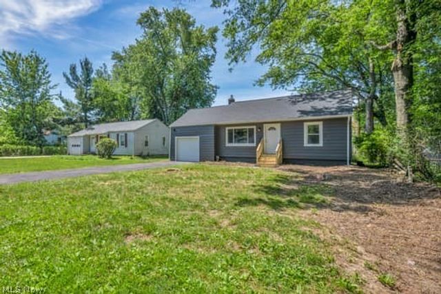 660 Rokeby Road, Eastlake, OH 44095