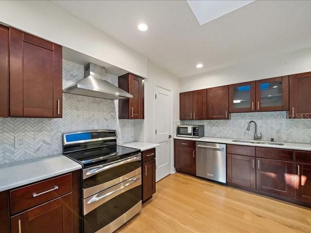 2492 WATERVIEW COURT, Sarasota, FL 34231