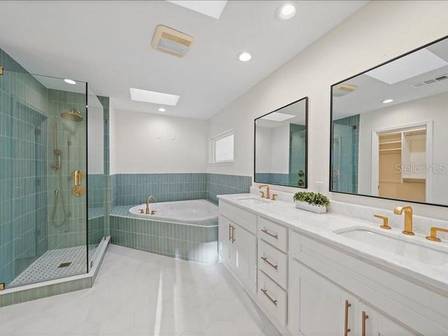 2492 WATERVIEW COURT, Sarasota, FL 34231