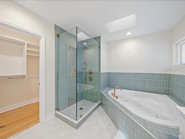 2492 WATERVIEW COURT, Sarasota, FL 34231