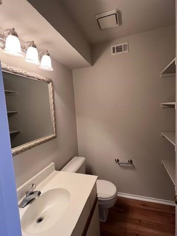 600 Bagby Avenue 1E, Waco, TX 76706