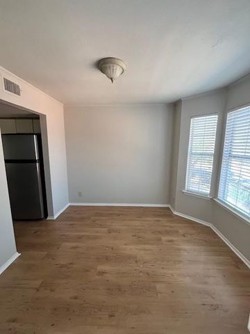 600 Bagby Avenue 1E, Waco, TX 76706