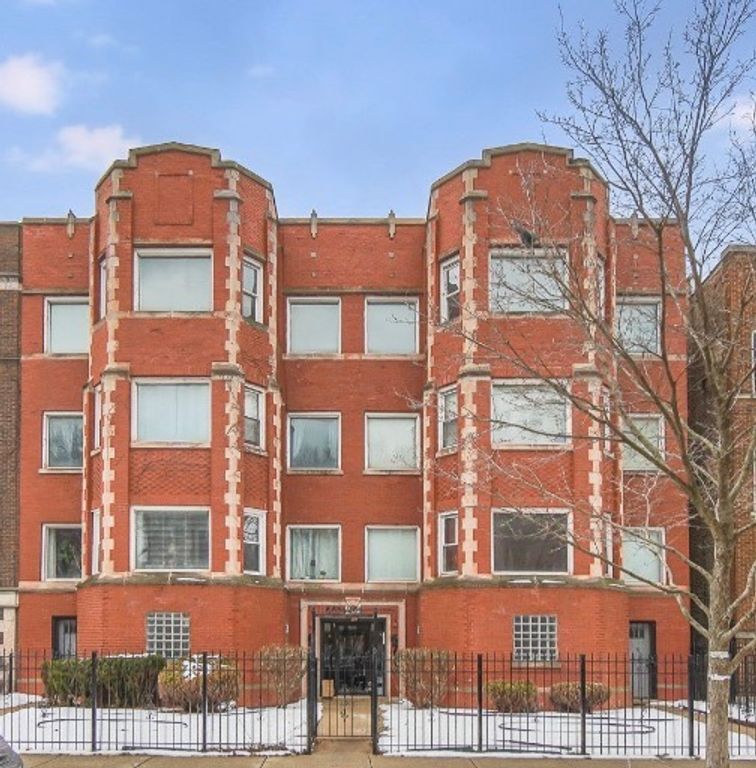 6720 S Paxton Avenue 3N, Chicago, IL 60649