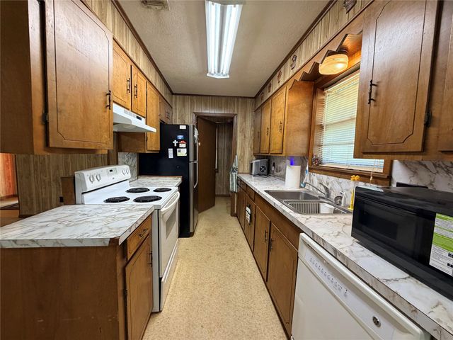 2475 County Road 4260, Woodville, TX 75979