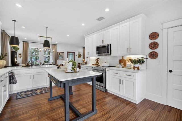 502 W NORTH BAY STREET, Tampa, FL 33603