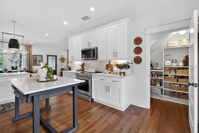 502 W NORTH BAY STREET, Tampa, FL 33603