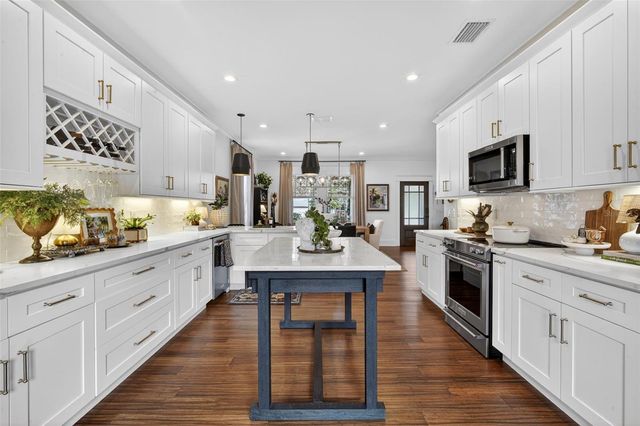 502 W NORTH BAY STREET, Tampa, FL 33603