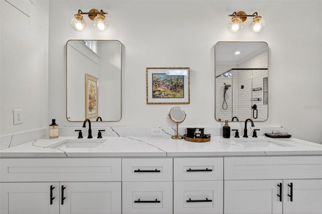 502 W NORTH BAY STREET, Tampa, FL 33603