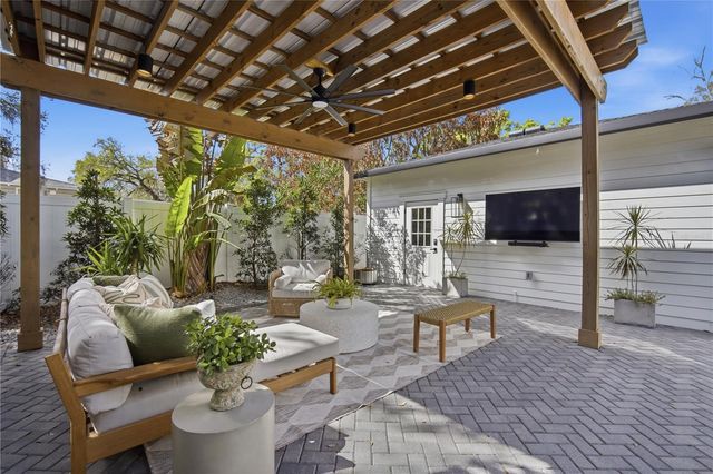 502 W NORTH BAY STREET, Tampa, FL 33603