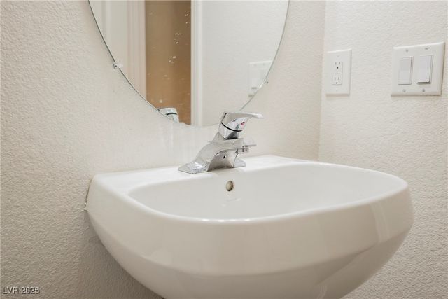 442 Dynacraft Street, Las Vegas, NV 89148