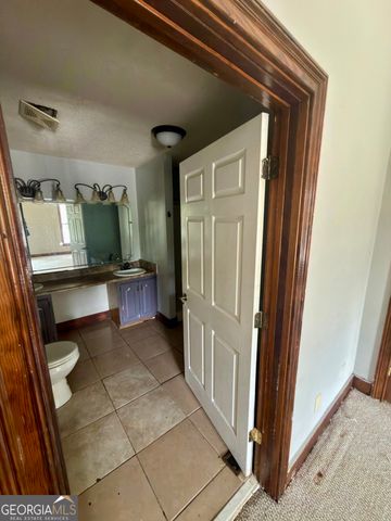 1557 Walnut Street, Macon, GA 31201
