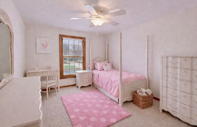 5020 Dukesberry Lane, Hoffman Estates, IL 60010