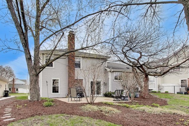 5020 Dukesberry Lane, Hoffman Estates, IL 60010