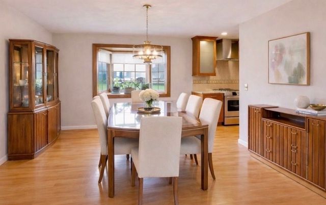 5020 Dukesberry Lane, Hoffman Estates, IL 60010