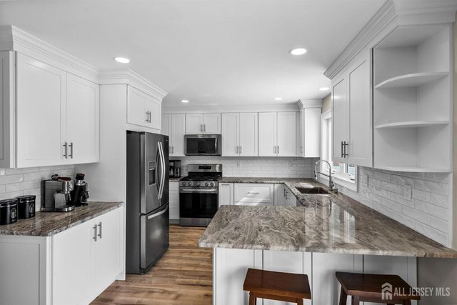 88 Wooding Avenue, Edison, NJ 08817