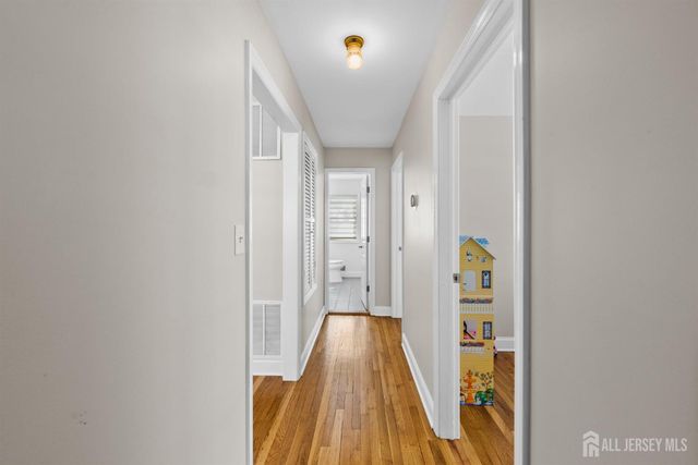 88 Wooding Avenue, Edison, NJ 08817