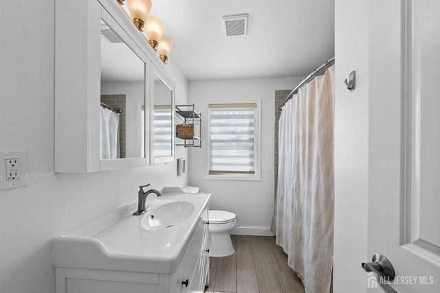 88 Wooding Avenue, Edison, NJ 08817