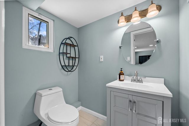 88 Wooding Avenue, Edison, NJ 08817