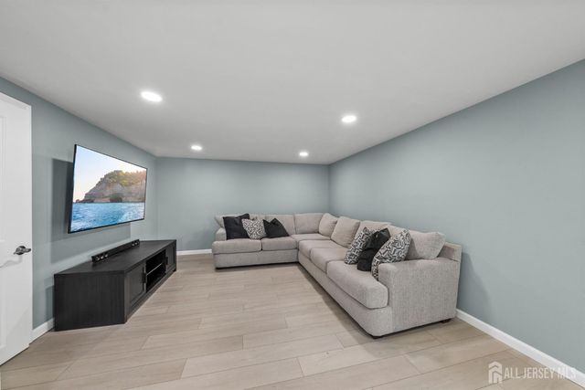 88 Wooding Avenue, Edison, NJ 08817