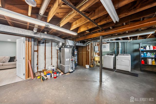 88 Wooding Avenue, Edison, NJ 08817