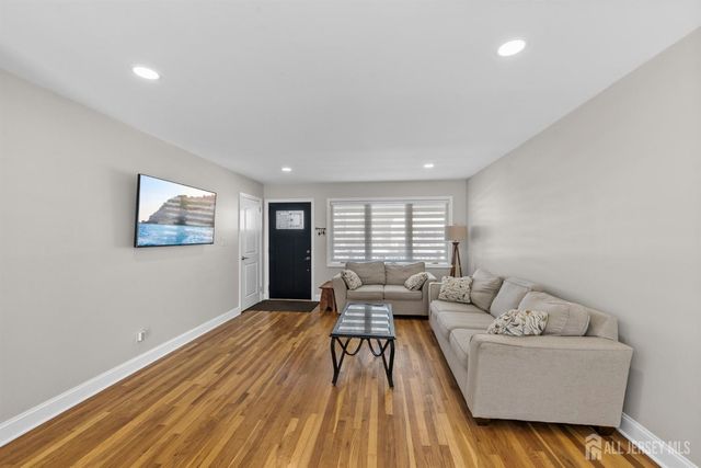 88 Wooding Avenue, Edison, NJ 08817