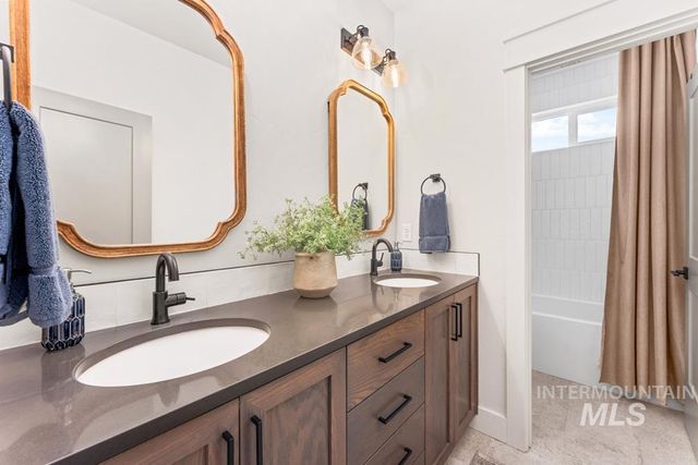 6981 N Maplestone Ave, Meridian, ID 83646