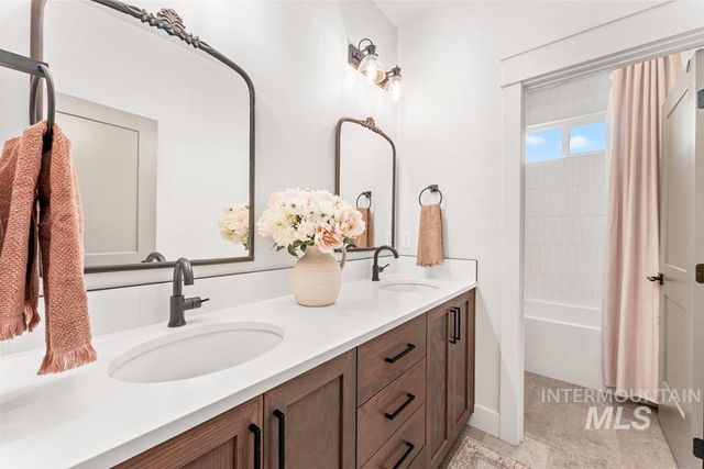 6981 N Maplestone Ave, Meridian, ID 83646