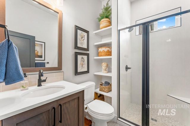 6981 N Maplestone Ave, Meridian, ID 83646