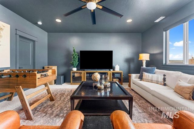 6981 N Maplestone Ave, Meridian, ID 83646