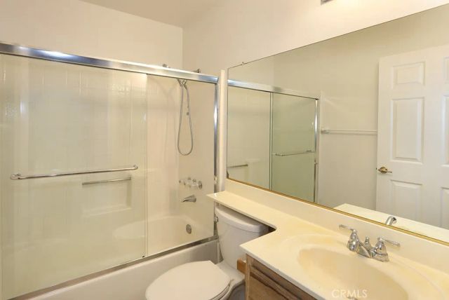 8032 Rose 13, Paramount, CA 90723
