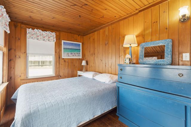 13 Ocean Boulevard, Hampton, NH 03842