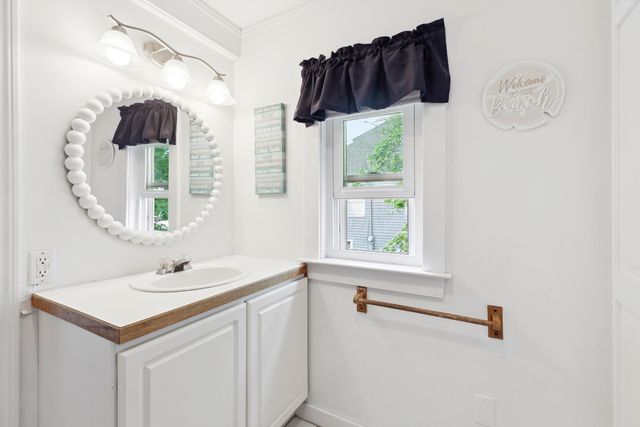13 Ocean Boulevard, Hampton, NH 03842