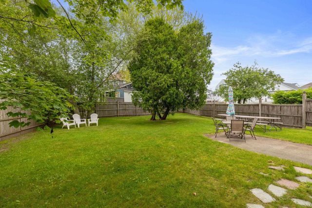 13 Ocean Boulevard, Hampton, NH 03842