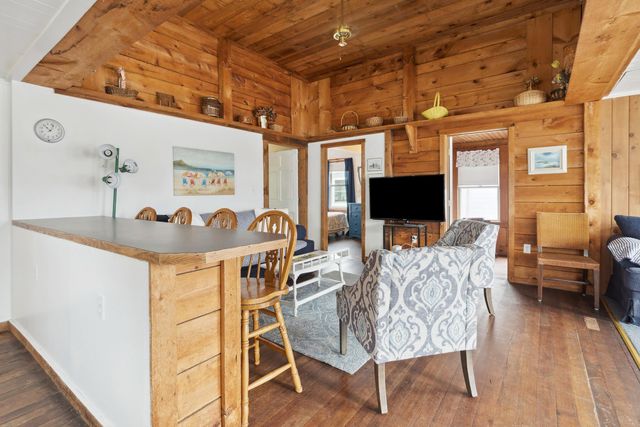 13 Ocean Boulevard, Hampton, NH 03842