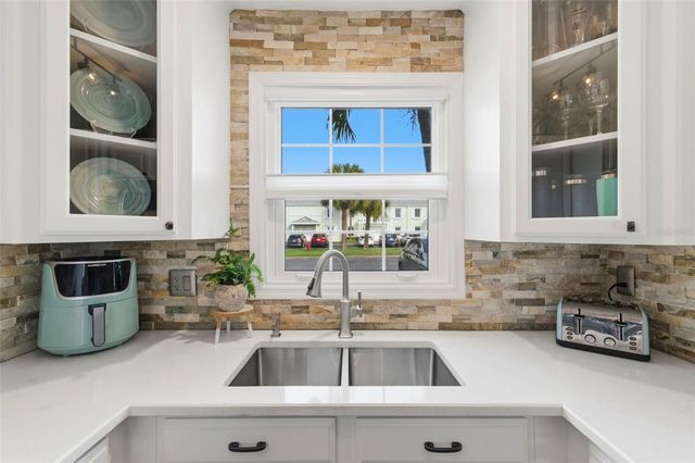 4751 COQUINA KEY DRIVE SE, St Petersburg, FL 33705