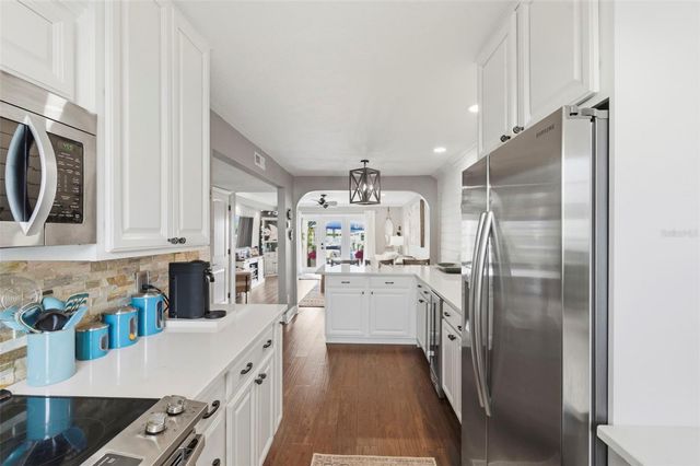 4751 COQUINA KEY DRIVE SE, St Petersburg, FL 33705