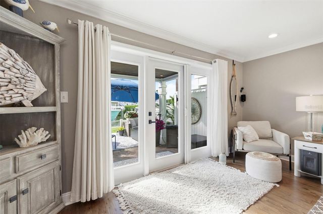 4751 COQUINA KEY DRIVE SE, St Petersburg, FL 33705