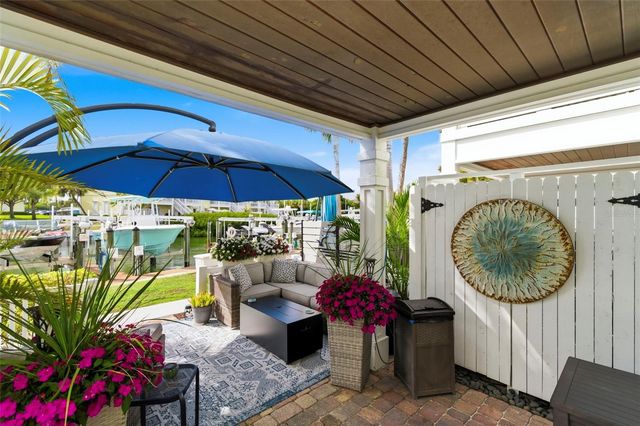 4751 COQUINA KEY DRIVE SE, St Petersburg, FL 33705