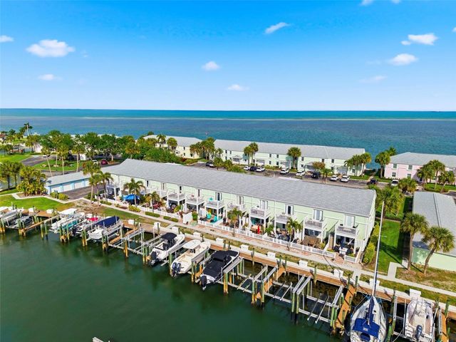 4751 COQUINA KEY DRIVE SE, St Petersburg, FL 33705