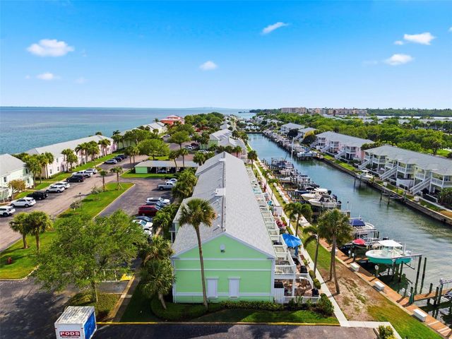 4751 COQUINA KEY DRIVE SE, St Petersburg, FL 33705