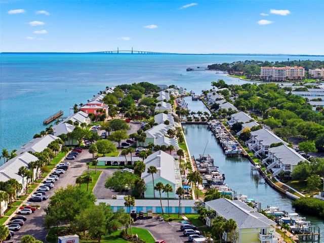 4751 COQUINA KEY DRIVE SE, St Petersburg, FL 33705