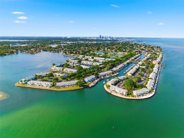 4751 COQUINA KEY DRIVE SE, St Petersburg, FL 33705