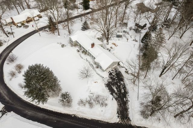 26 Jeffrey Road, Wayland, MA 01778