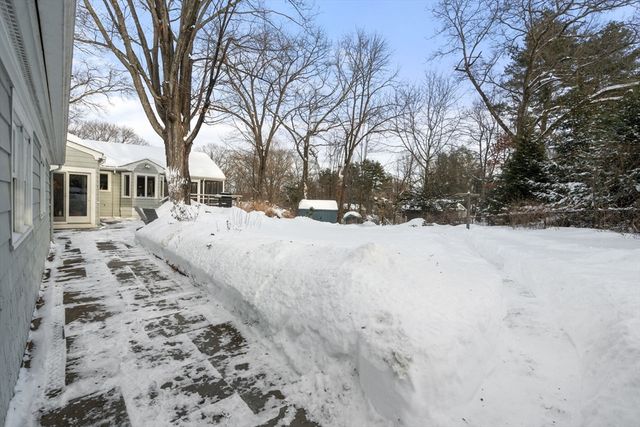 26 Jeffrey Road, Wayland, MA 01778