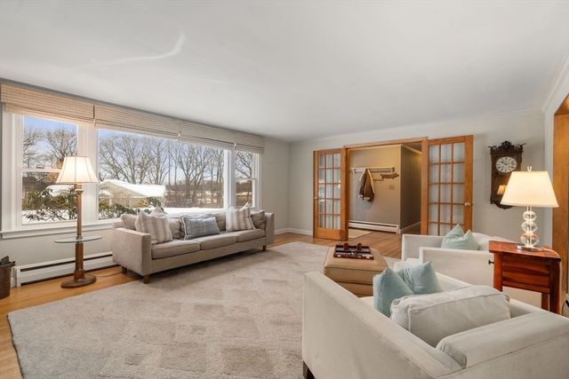 26 Jeffrey Road, Wayland, MA 01778