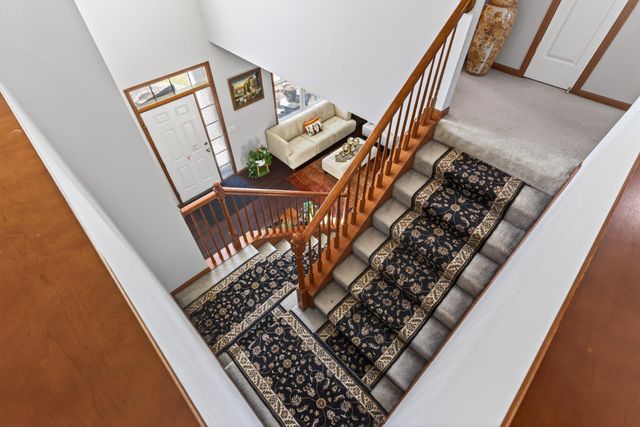 15275 Plumstone Drive, Eden Prairie, MN 55347