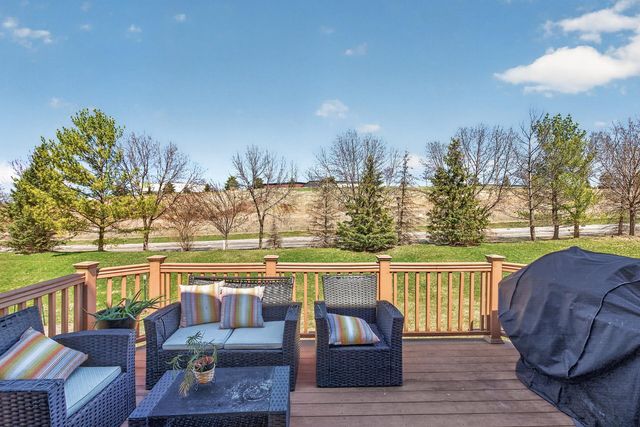 15275 Plumstone Drive, Eden Prairie, MN 55347