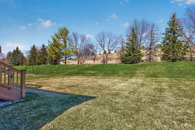 15275 Plumstone Drive, Eden Prairie, MN 55347