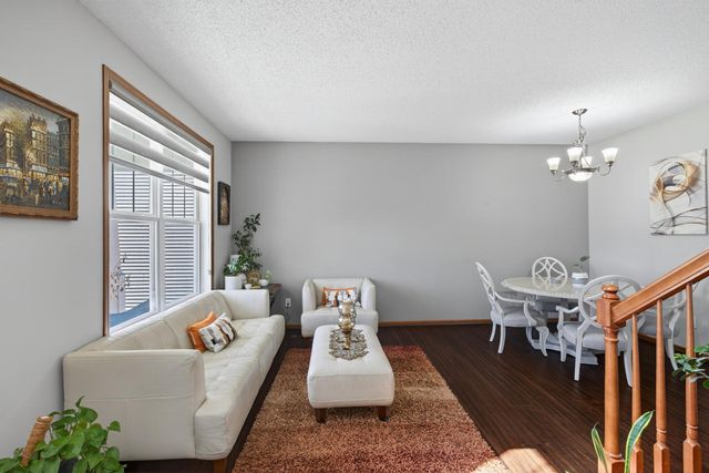 15275 Plumstone Drive, Eden Prairie, MN 55347