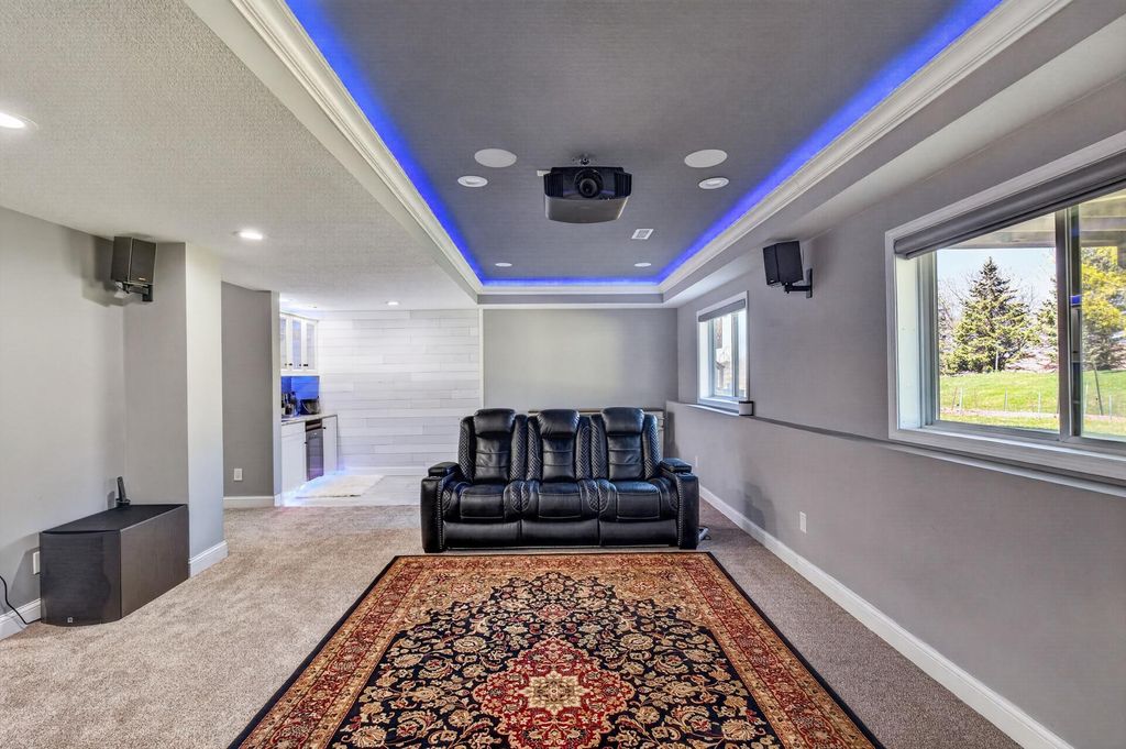 15275 Plumstone Drive, Eden Prairie, MN 55347